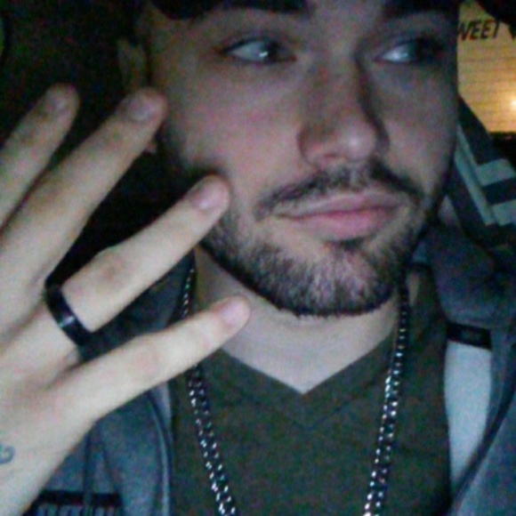 Meet your Posher, Brett - Picture 5 of 8